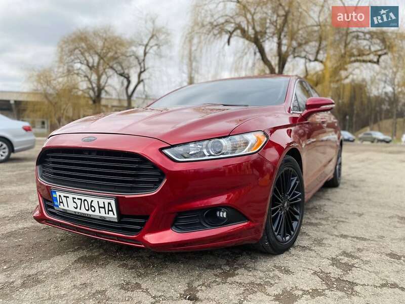 Седан Ford Fusion 2015 в Івано-Франківську