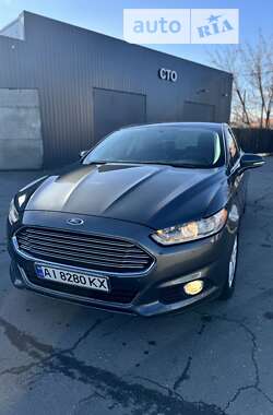 Седан Ford Fusion 2015 в 