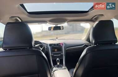 Седан Ford Fusion 2015 в 