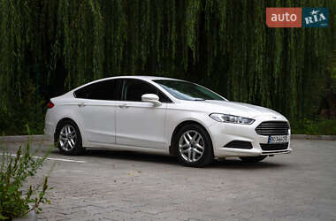 Седан Ford Fusion 2014 в Тернополі