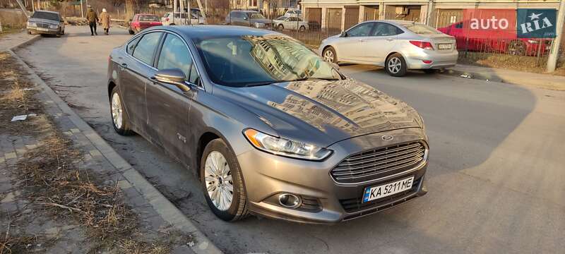 Седан Ford Fusion 2013 в Києві