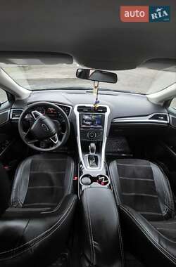 Седан Ford Fusion 2013 в Александрие