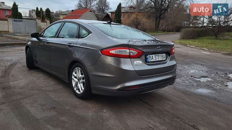 Седан Ford Fusion 2013 в Олександрії