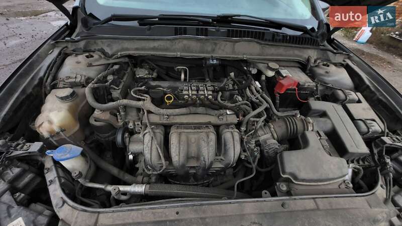 Седан Ford Fusion 2013 в Олександрії