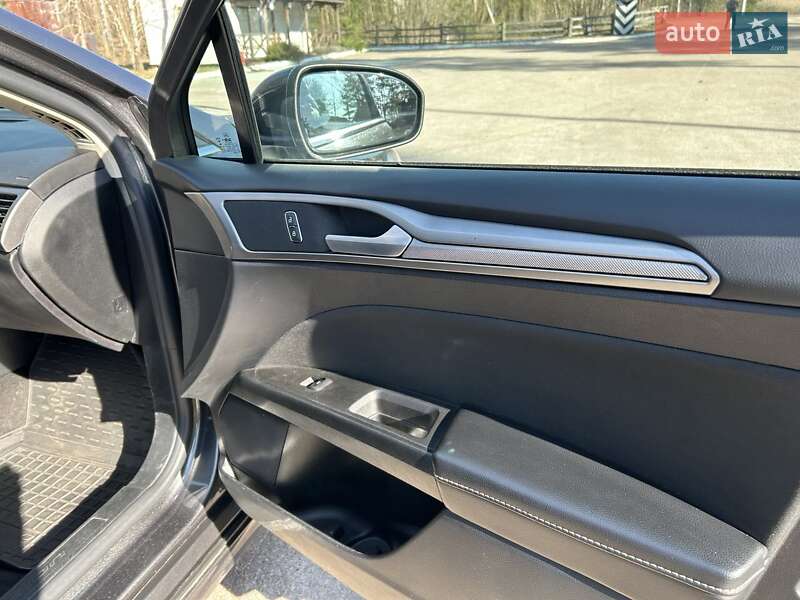 Седан Ford Fusion 2020 в Виннице
