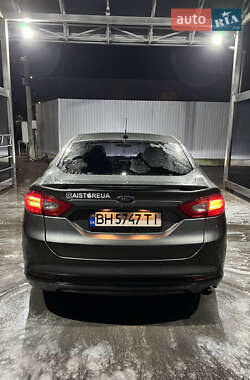 Седан Ford Fusion 2014 в Миколаєві