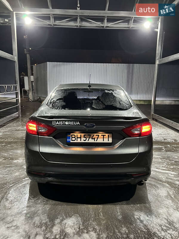 Седан Ford Fusion 2014 в Миколаєві