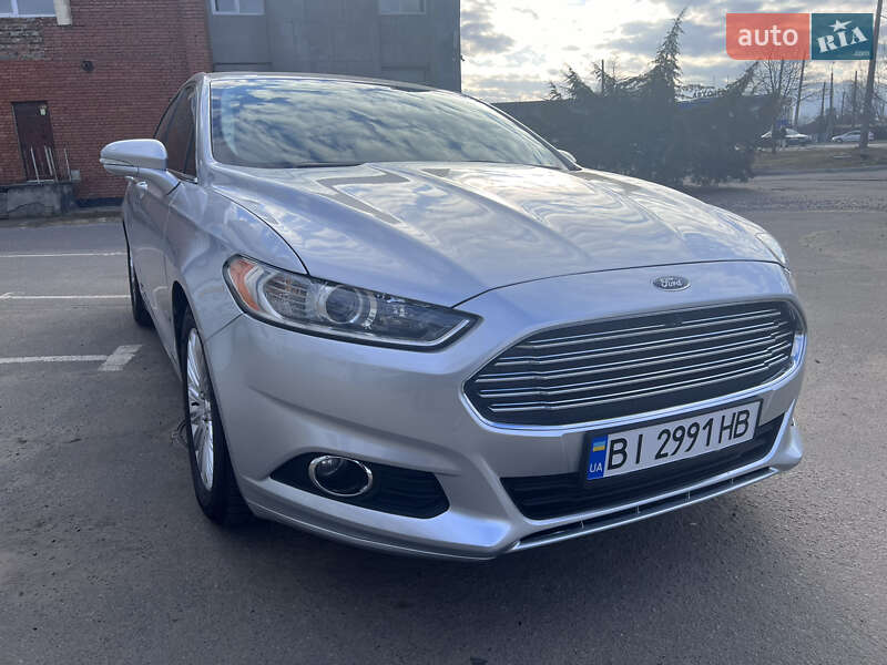 Седан Ford Fusion 2013 в Полтаві