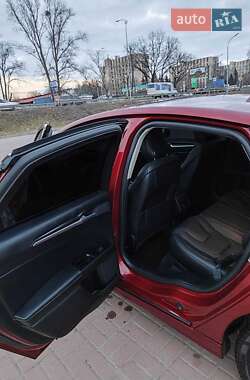 Седан Ford Fusion 2018 в 
