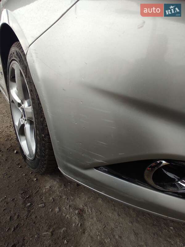 Седан Ford Fusion 2013 в Сваляве