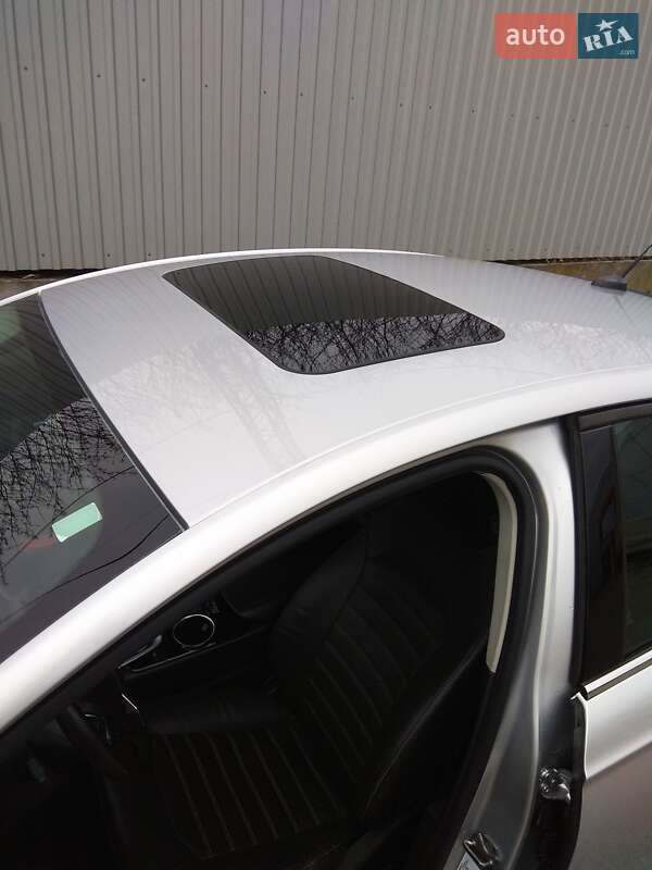Седан Ford Fusion 2013 в Сваляве