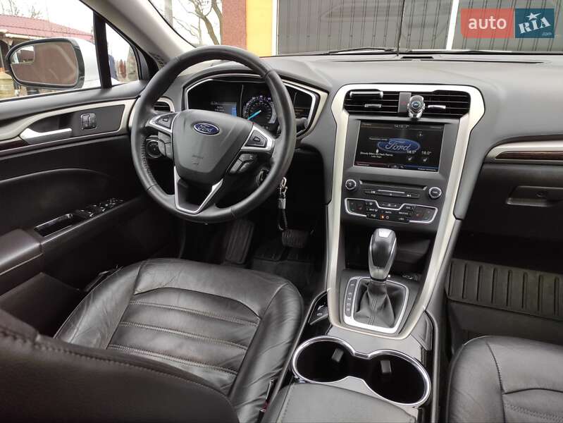 Седан Ford Fusion 2015 в Кропивницком