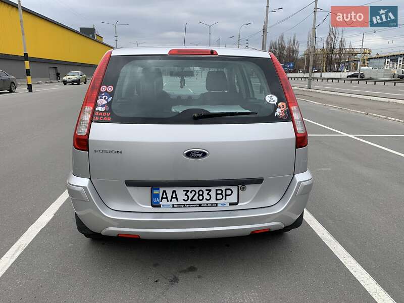 Хетчбек Ford Fusion 2011 в Києві