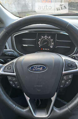 Седан Ford Fusion 2014 в Кривому Розі
