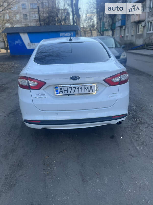 Ford Fusion 2015