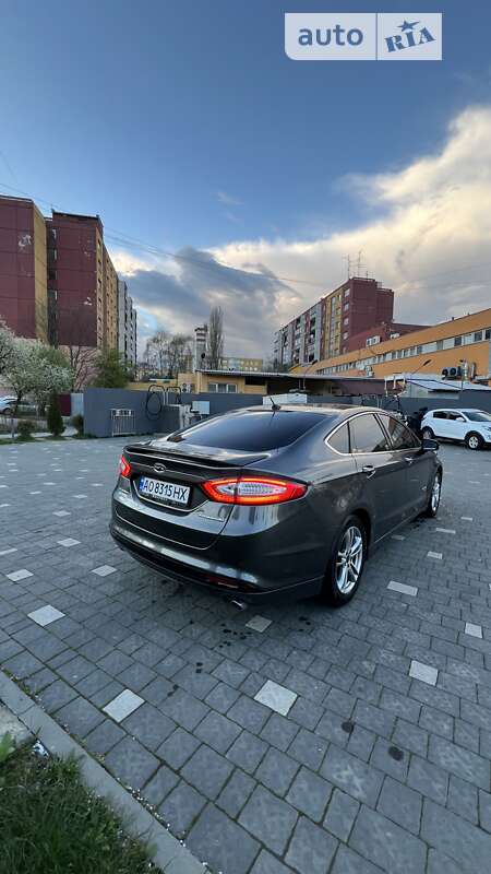 Седан Ford Fusion 2014 в Ужгороде