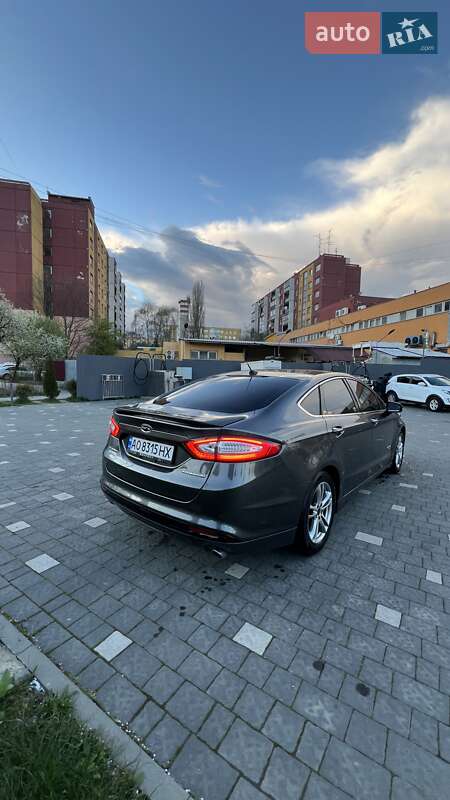 Седан Ford Fusion 2014 в Ужгороде
