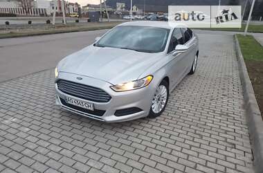 Седан Ford Fusion 2015 в Хусте