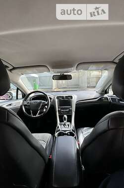 Седан Ford Fusion 2014 в Ужгороде