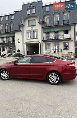 Седан Ford Fusion 2016 в 
