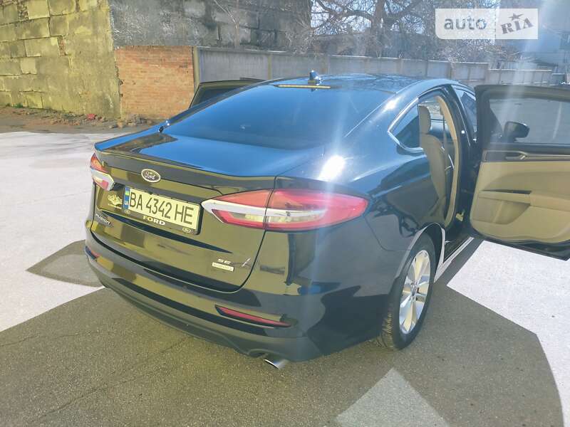 Седан Ford Fusion 2019 в Кропивницком