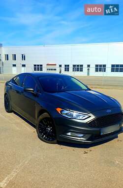 Седан Ford Fusion 2016 в 