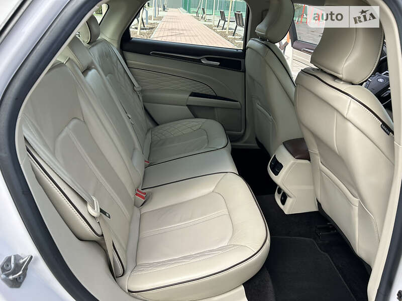 Седан Ford Fusion 2016 в Ивано-Франковске