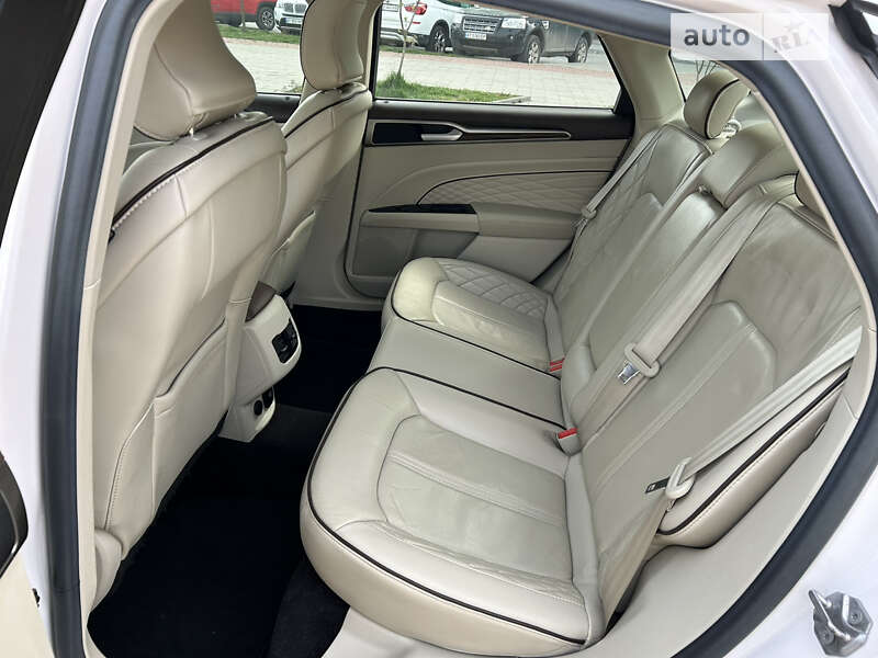 Седан Ford Fusion 2016 в Ивано-Франковске