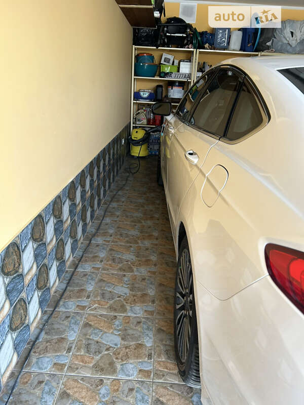 Седан Ford Fusion 2016 в Ивано-Франковске