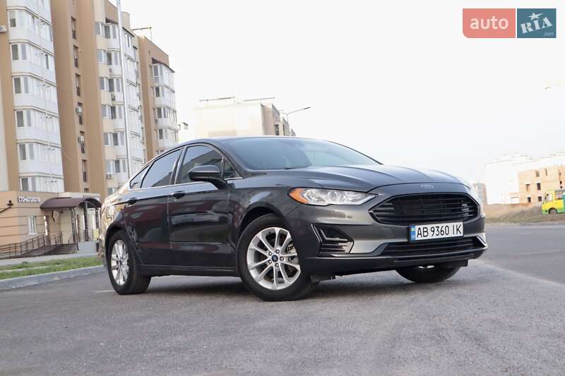 Седан Ford Fusion 2019 в Виннице