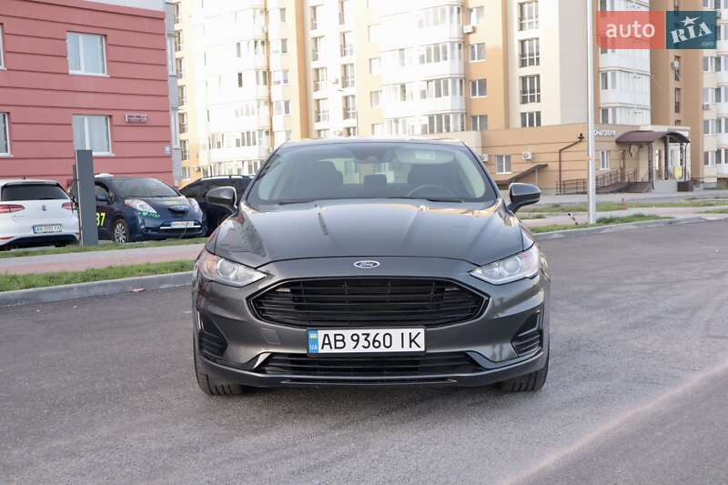 Седан Ford Fusion 2019 в Виннице
