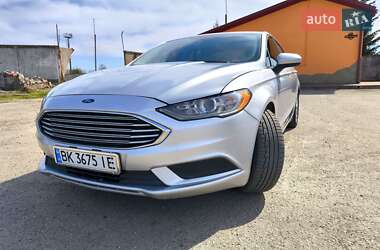 Седан Ford Fusion 2016 в Ізяславі