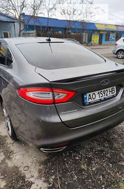 Седан Ford Fusion 2013 в Ужгороде