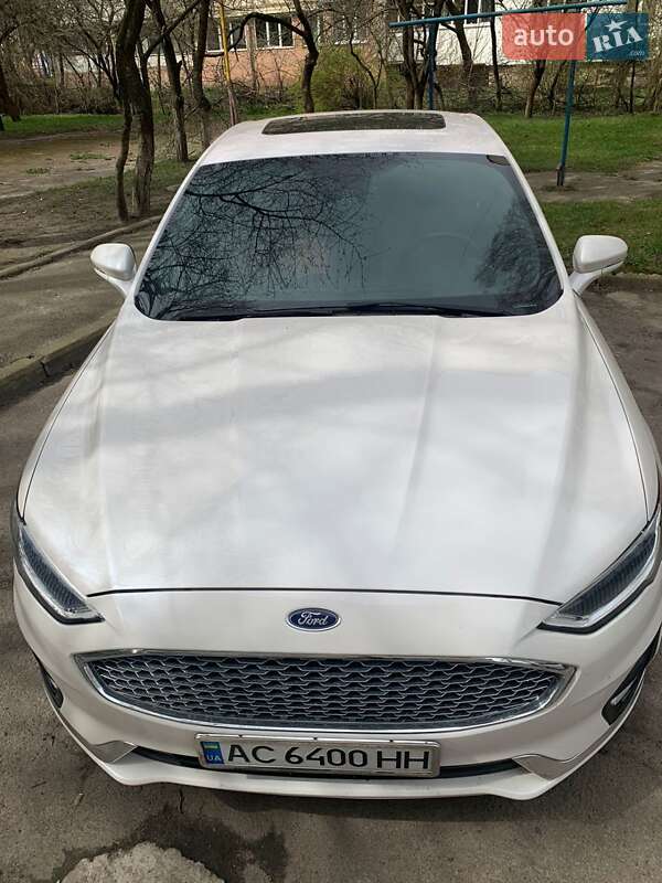 Седан Ford Fusion 2020 в Луцке
