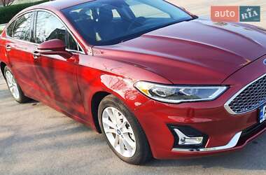 Седан Ford Fusion 2019 в Києві