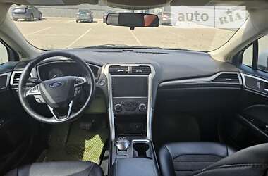 Седан Ford Fusion 2016 в Черкасах