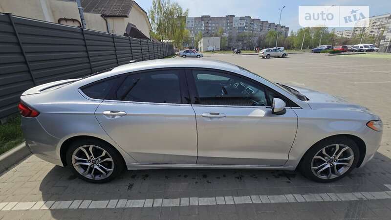 Седан Ford Fusion 2016 в Черкасах