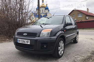 Хэтчбек Ford Fusion 2008 в Звягеле