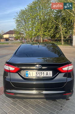 Седан Ford Fusion 2013 в 