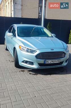 Седан Ford Fusion 2013 в 
