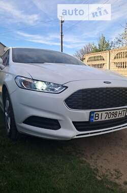 Седан Ford Fusion 2015 в Лубнах