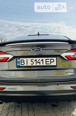 Седан Ford Fusion 2019 в Кременчуці