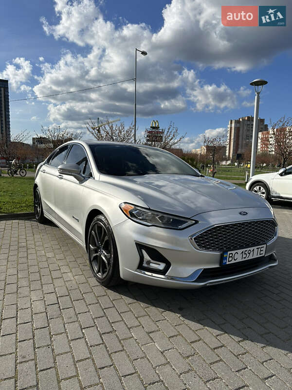 Седан Ford Fusion 2018 в Львове