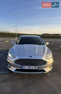 Седан Ford Fusion 2018 в Львове