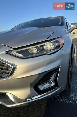 Седан Ford Fusion 2018 в Львове