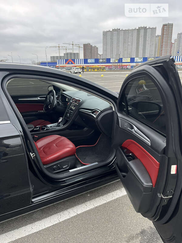 Седан Ford Fusion 2015 в Києві