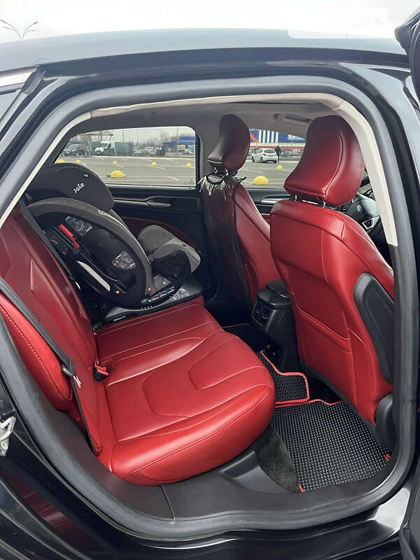 Седан Ford Fusion 2015 в Києві