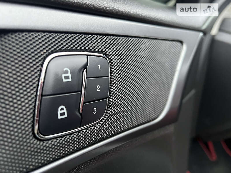 Седан Ford Fusion 2015 в Києві