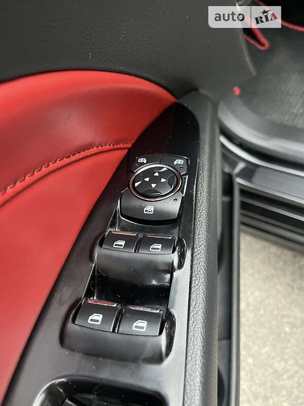 Седан Ford Fusion 2015 в Києві