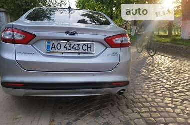 Седан Ford Fusion 2015 в Хусте